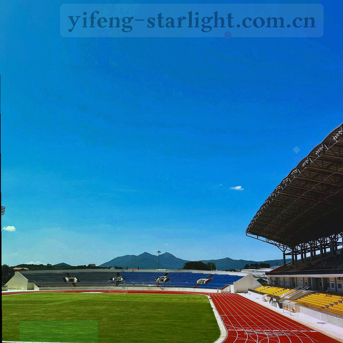 方形深空背景上散布等距光点，构成抽象数据节点图